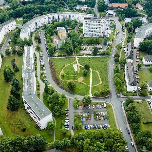 Willkommen! Hell sanierte 3-Raum-Wohnung mit sonniger Loggia u. Ausblick sucht ab sofort neue Mieter