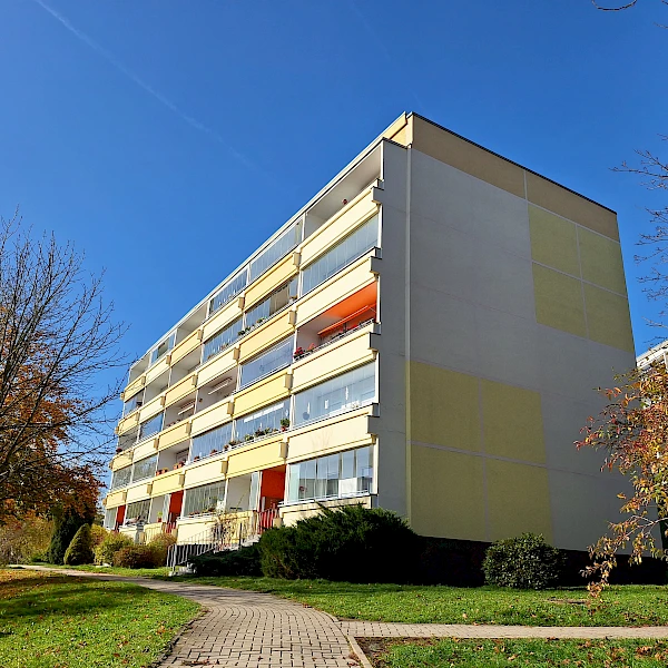 Macht euch HIER die Welt wie sie euch gefällt! Neu zu sanierende 3-Raum-Wohnung mit Gestaltungsspielraum und sonniger Wohnlage