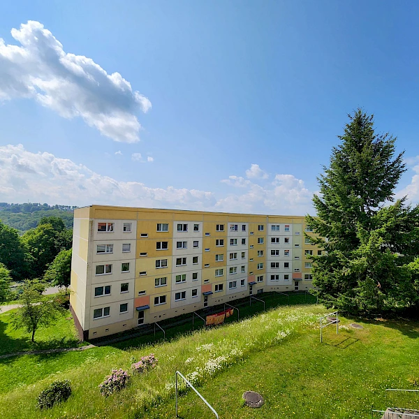 3-2-1-Deins! Attraktive und sonnige 2-Raum-Wohnung mit Loggia sucht neue freundliche Mieter!